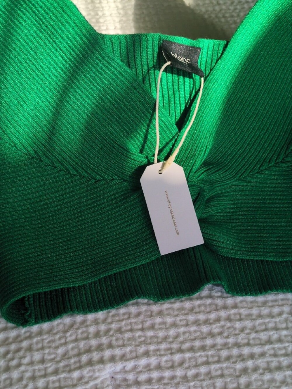Green Ribbed Knot-Front Crop Top - Picture 4 of 6